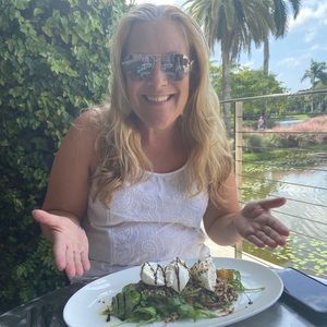 Meet your Posher, Donna